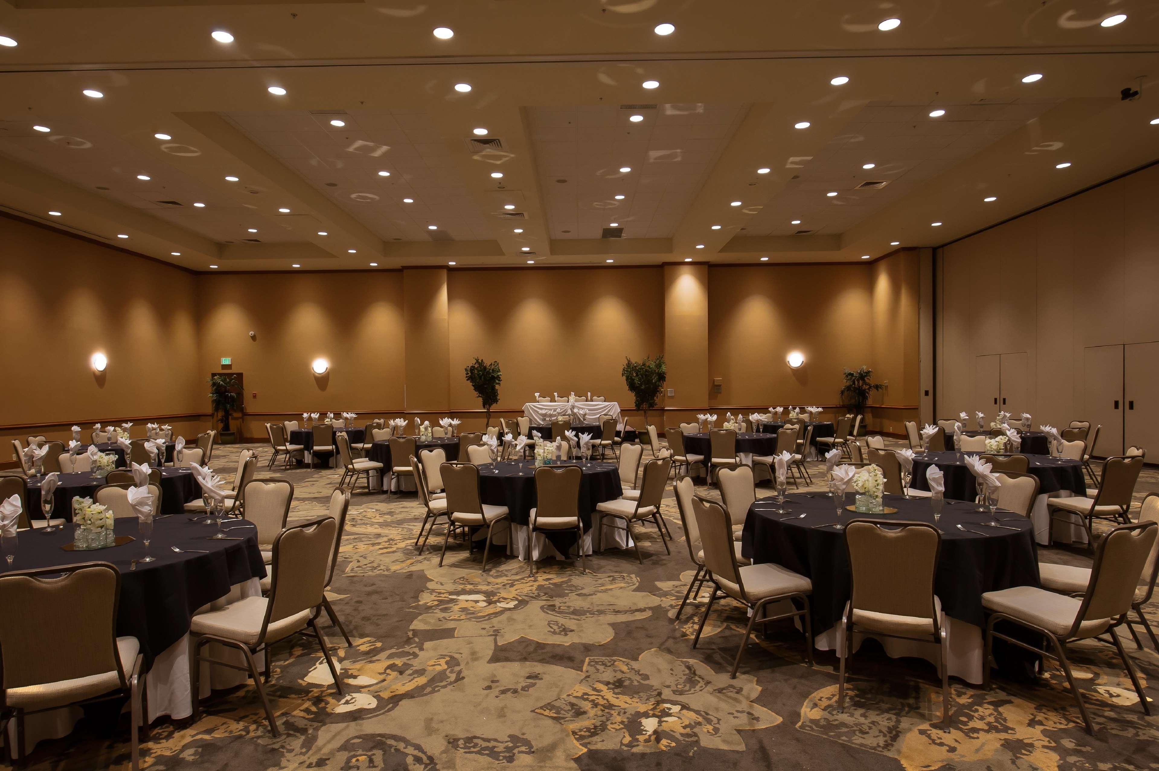 Doubletree By Hilton Baltimore North Pikesville Exterior photo