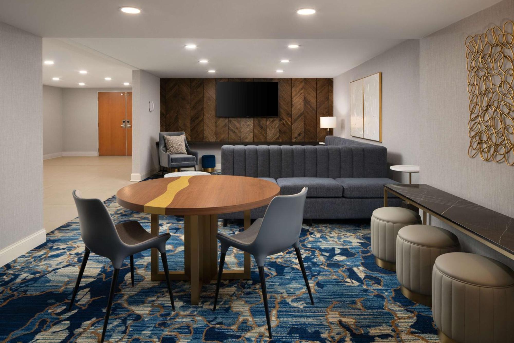 Doubletree By Hilton Baltimore North Pikesville Exterior photo